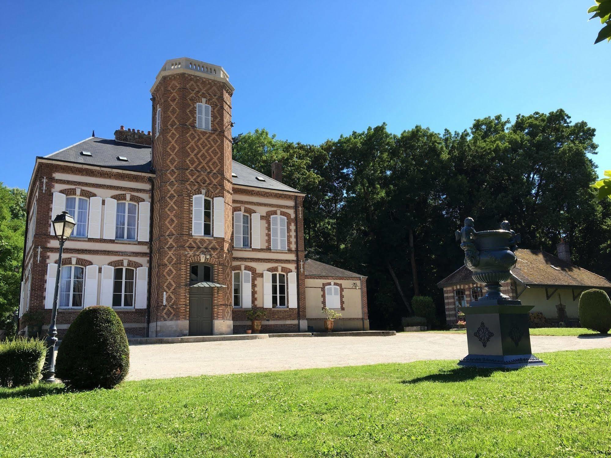 Chateau De Montabert Montaulin Exterior foto